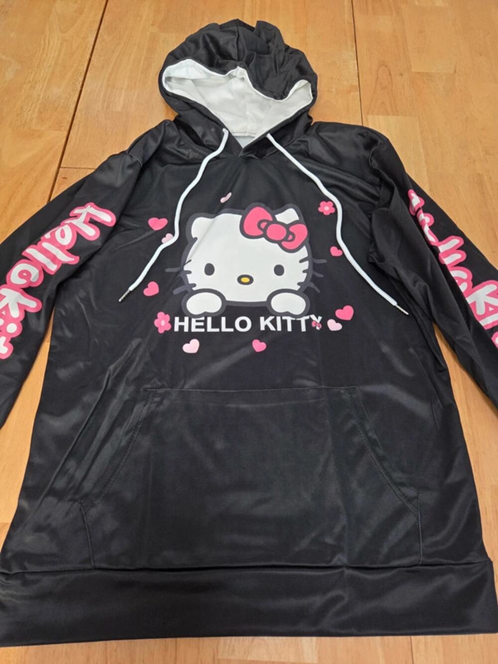 Hello Kitty Hoodie Black XL nwot Lightweight Polyester Pink Heart Sleeve Graphic